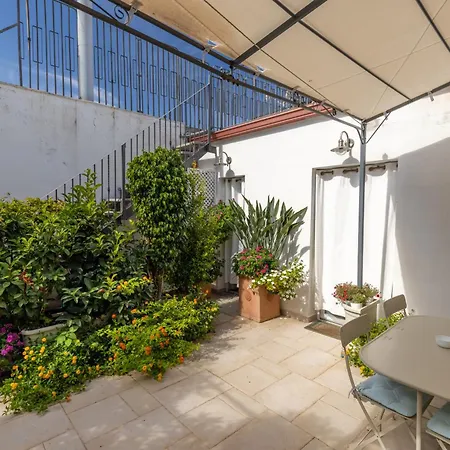 Konukevi Janna 'e Mare Cagliari